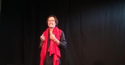 DIMANCHE 25 JUIN - 12h15 - PLOUHINEC
Conférence gesticulée de Christophe APPRILL