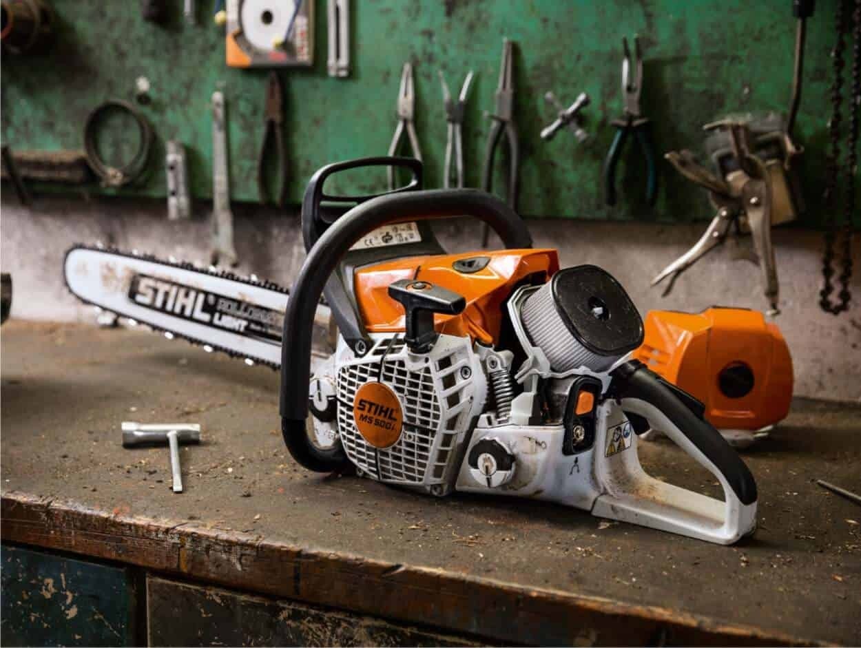 RIPARAZIONI su TUTTE le ATTREZZATURE DA GIARDINO di TUTTE LE MARCHE (motori a SCOPPIO, BATTERIA ed ELETTRICI)