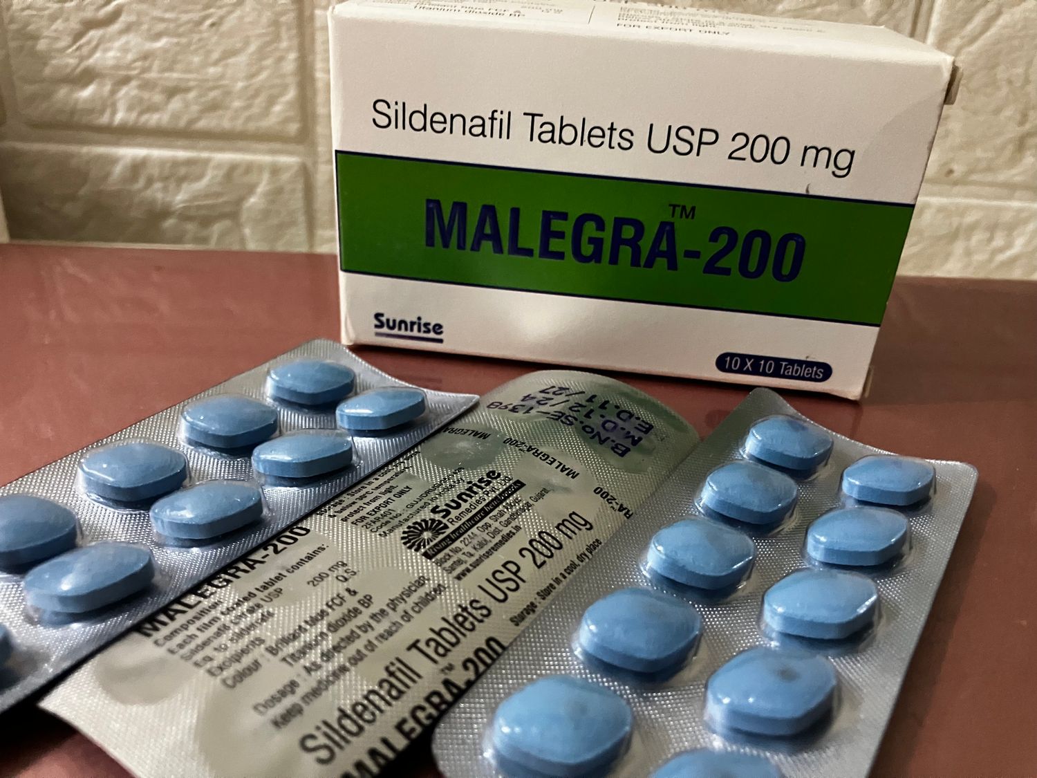 【新商品】【勃起改善】【これも有効成分シルデナフィルがいつもの2倍で200mg】【業界内最安値を実現】マレグラ-200(MALEGRA-200) - ED治療薬通販 - 10錠/シート【1シートからでも送料無料】【在庫あり】【本日ご購入の場合の配達所要日数:購入後7-9日間】 【新商品】【勃起改善】【これも有効成分シルデナフィルがいつもの2倍で200mg】【業界内最安値を実現】マレグラ-200(MALEGRA-200) - ED治療薬通販 - 10錠/シート【1シートからでも送料無料】【在庫あり】【本日ご購入の場合の配達所要日数:購入後7-9日間】