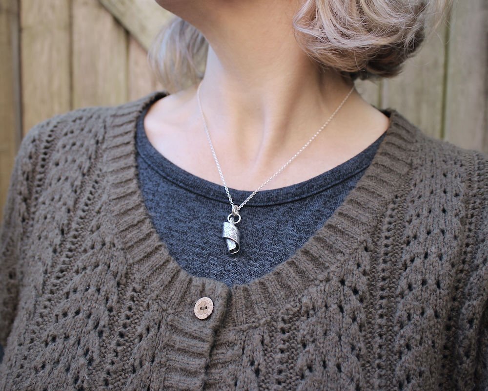 Silver Twisted Scroll Pendant Necklace