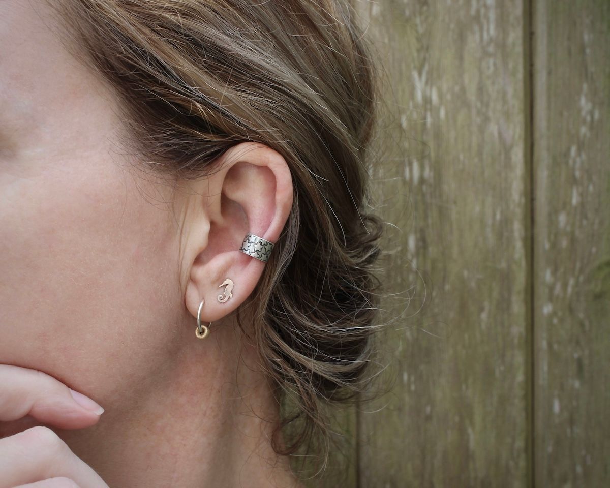 Silver Stars Patterned Ear Cuff (For The Middle Of The Ear)