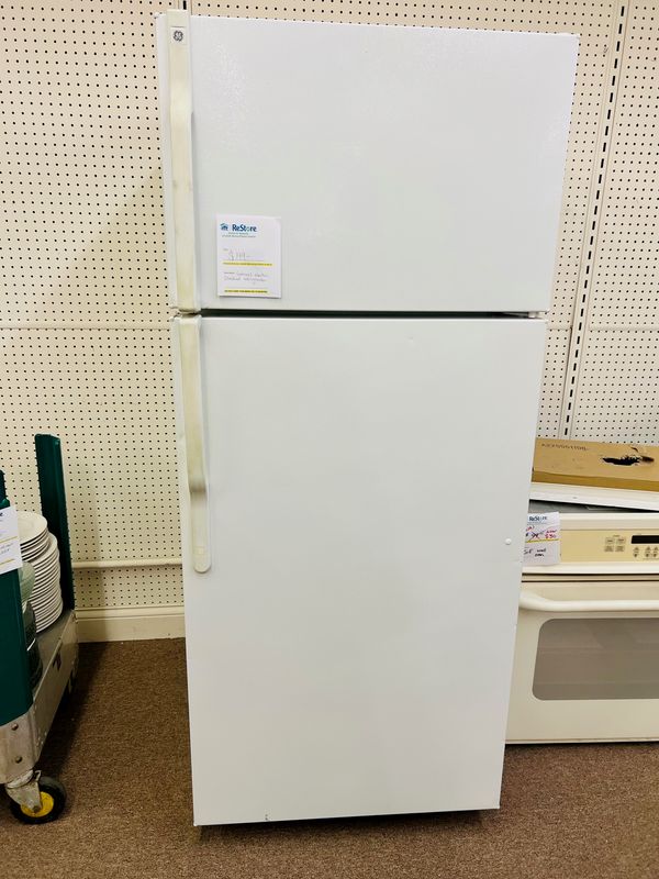 Refrigerator GE top freezer
