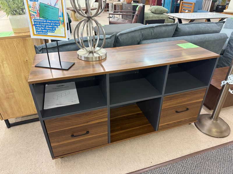 Cabinet credenza