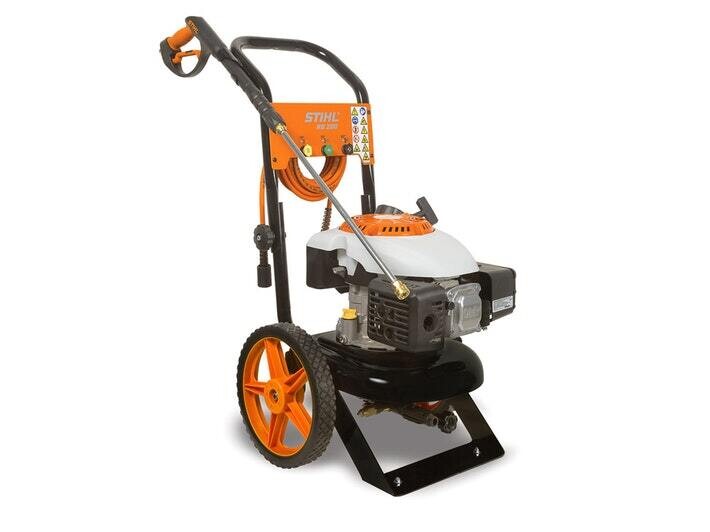 RB200 Pressure Washer