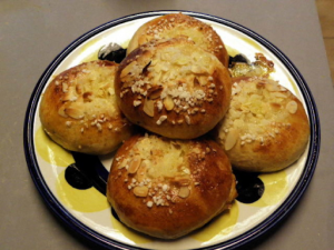 Almond Vanilla butter buns