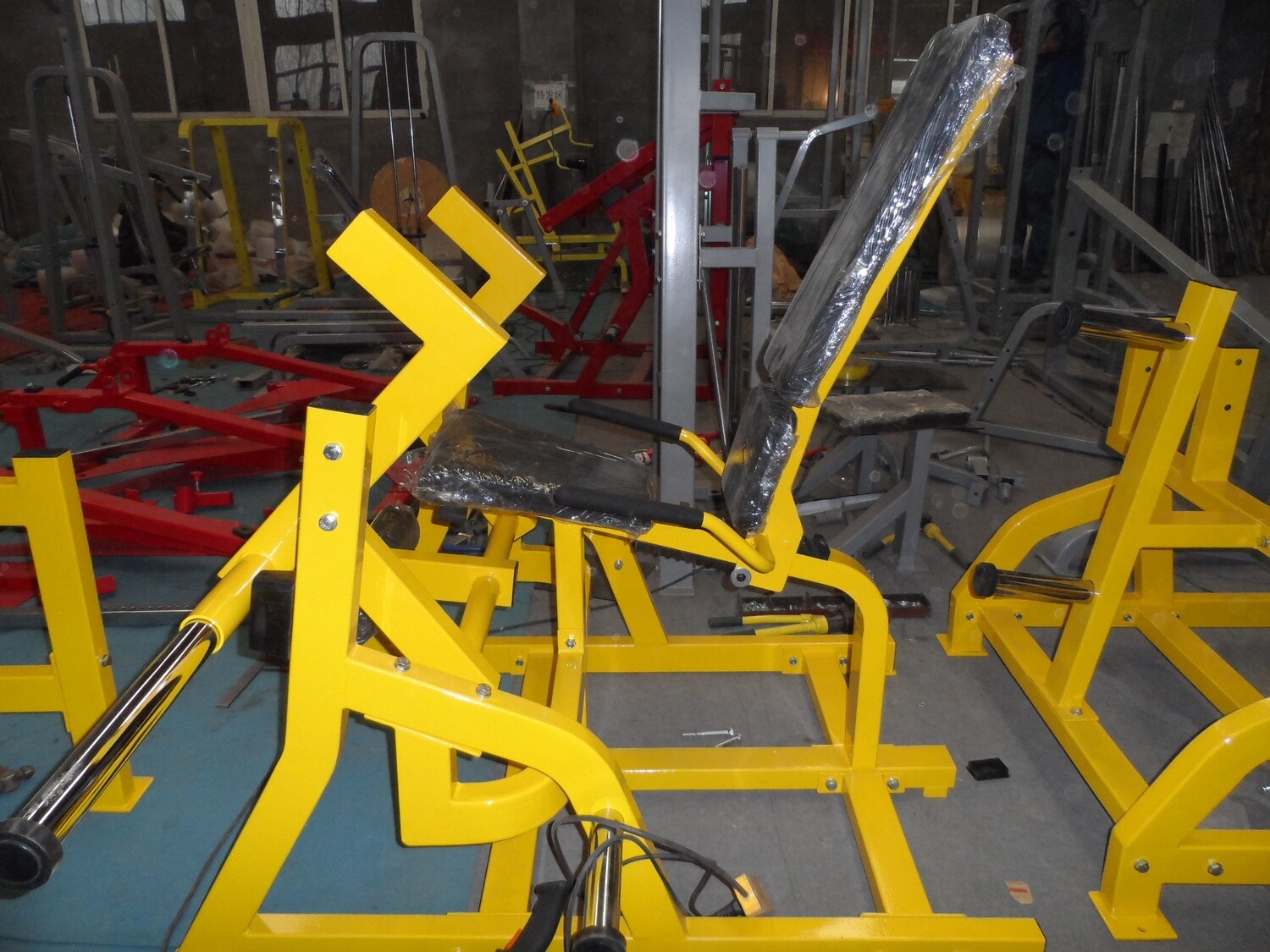 Plate  loaded leg Extension