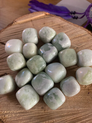 New Jade Tumbles Natural Stone Crystal
