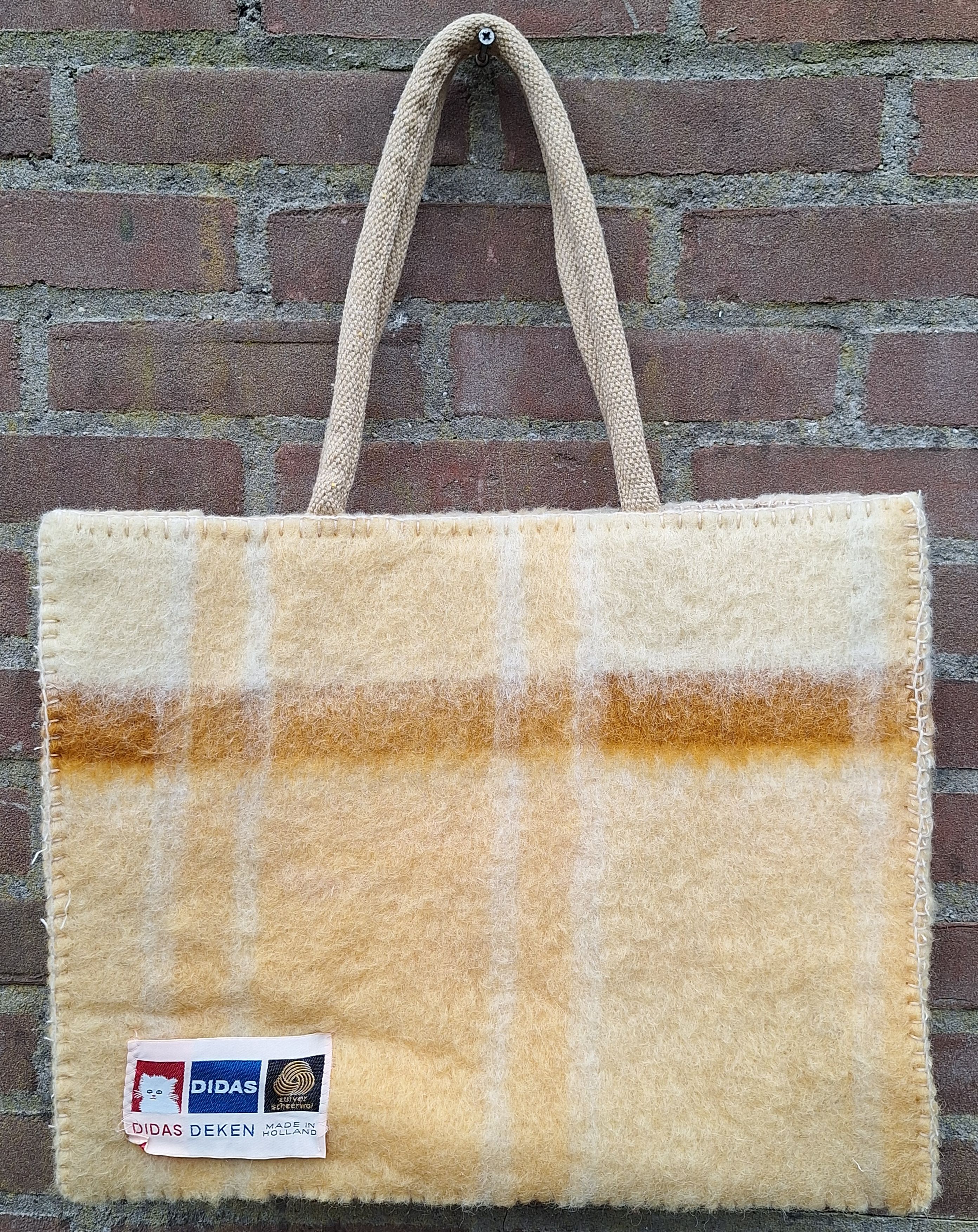 Tas geel met bruine streep