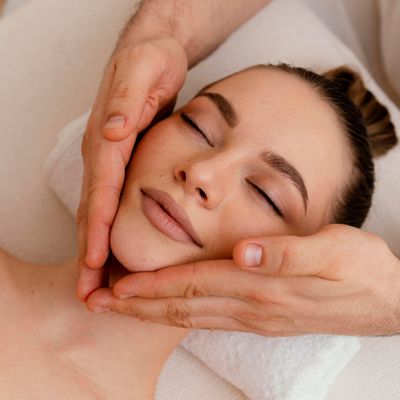 Kobido Japanese Facelifting Massage