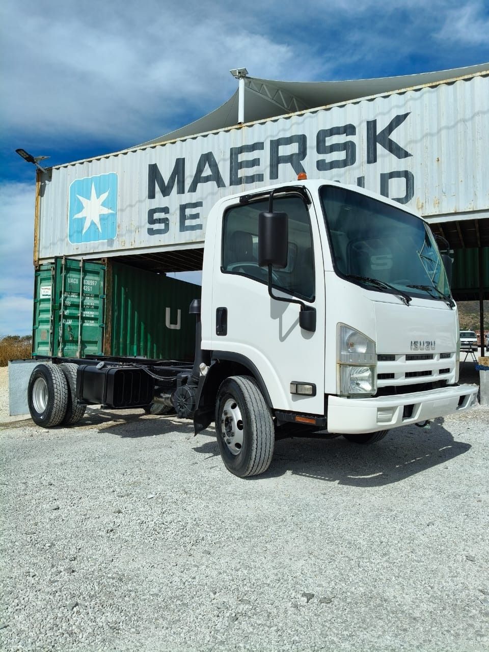 Isuzu ELF 400 2015
