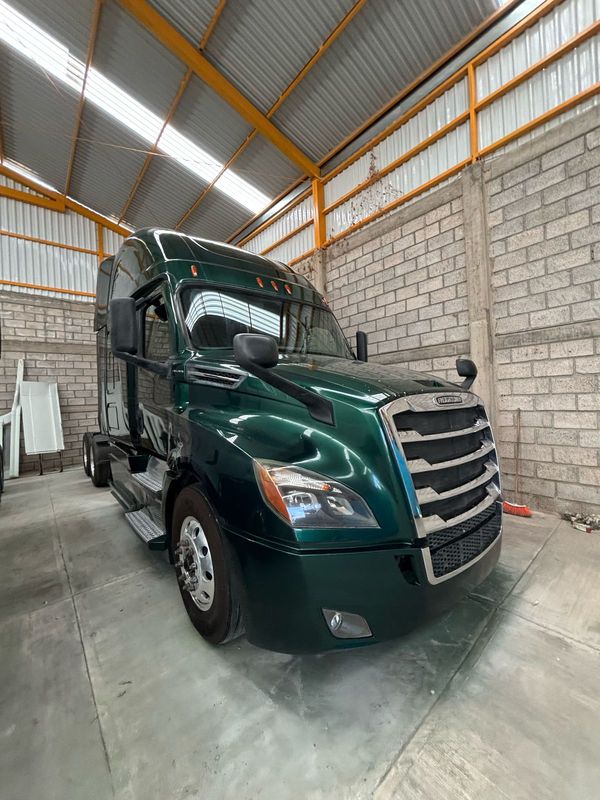 FREIGTHLINER CASCADIA 2019