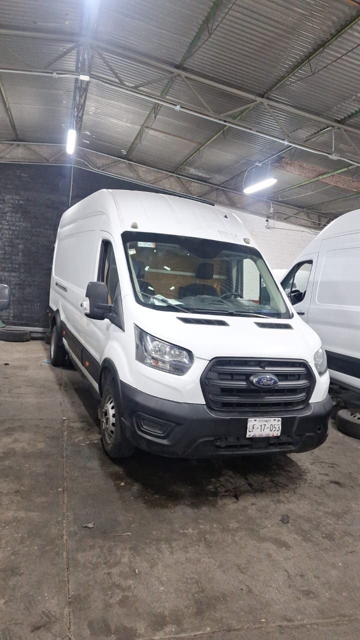 Modelo: Ford Transit Cargo Van Jumbo 2020