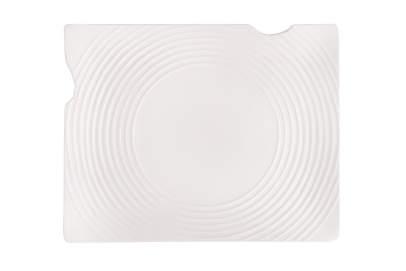 Piatto "Sbeccato" 28,7 X 23 H.2 Cm Piatto "Sbeccato" 28,7 X 23 H.2 Cm