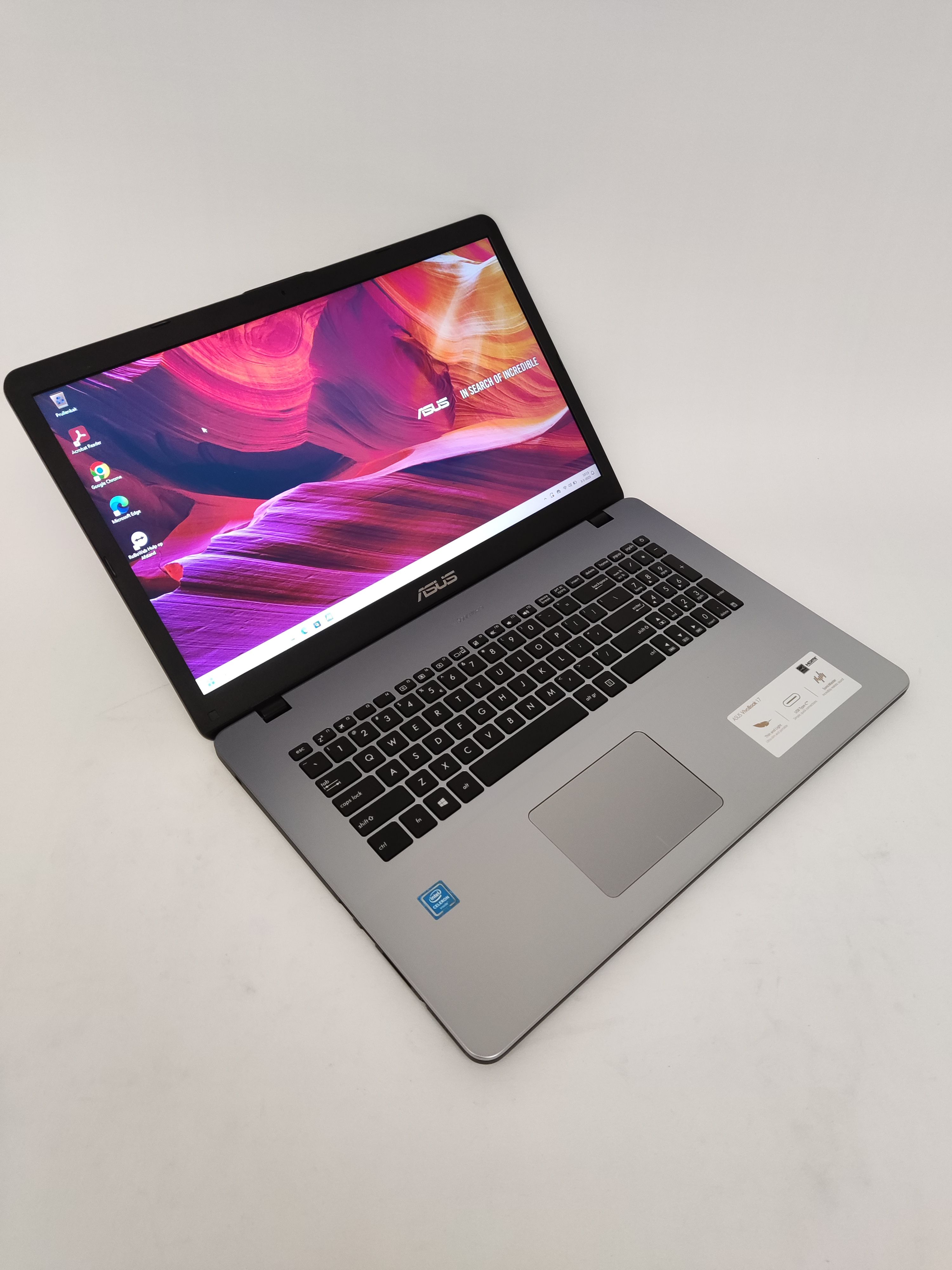 Asus VivoBook 17