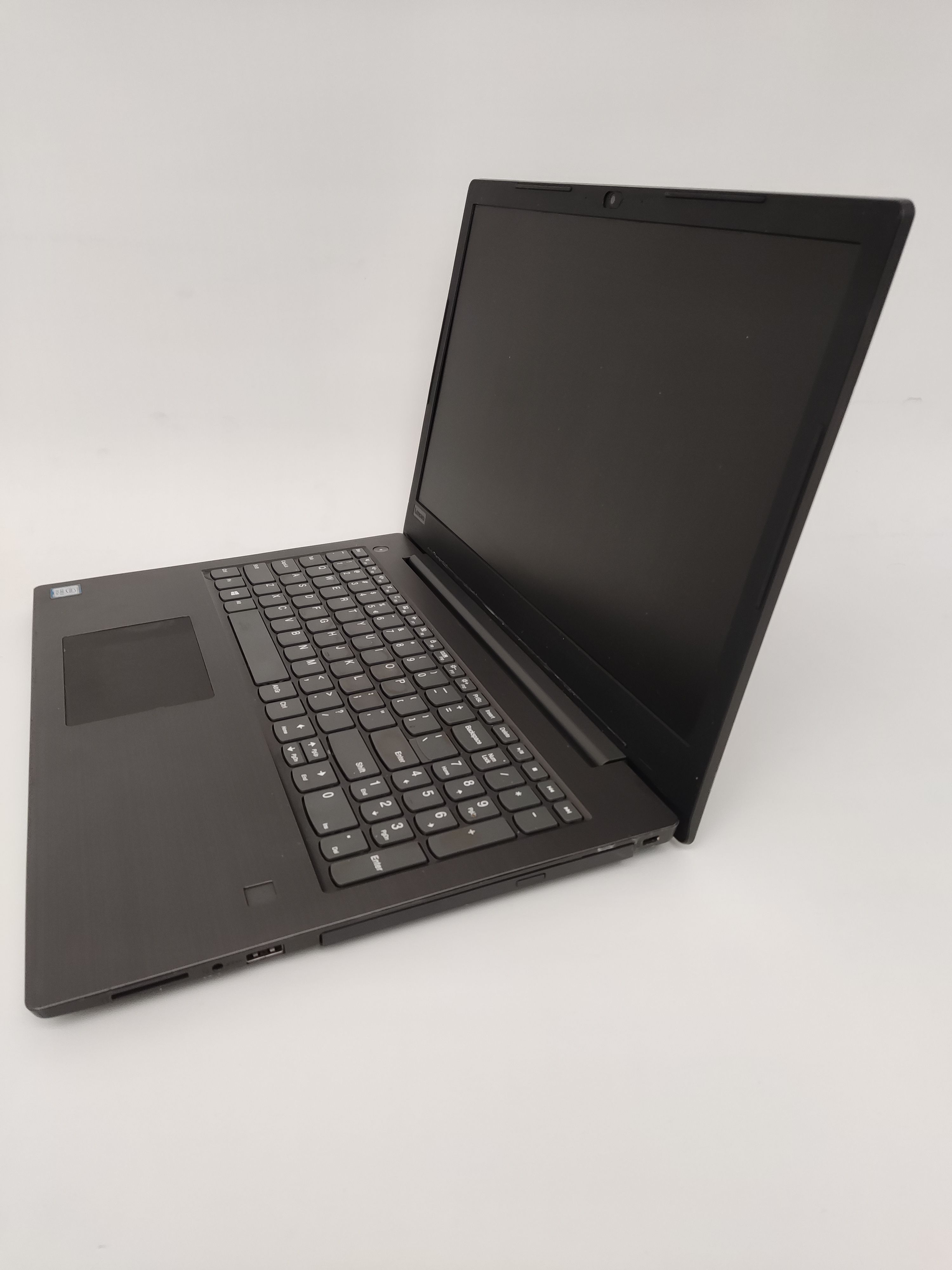 Lenovo V330-15