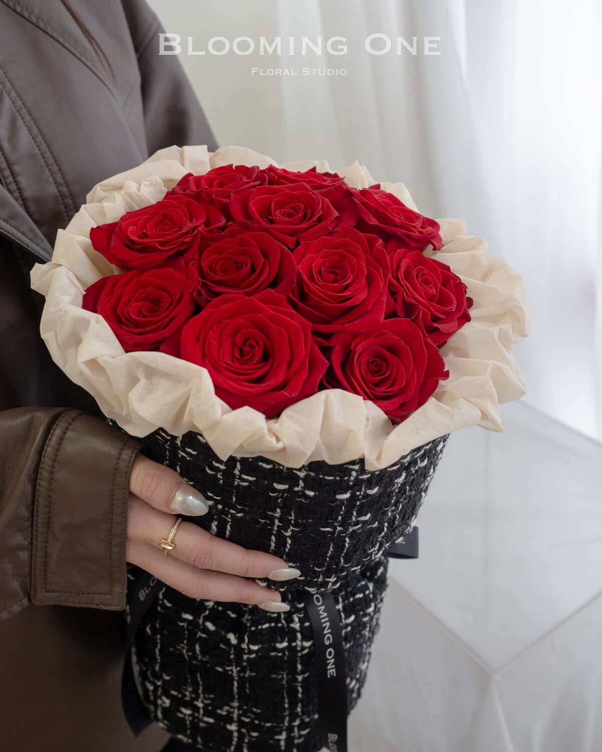 Russian bouquet -- red roses