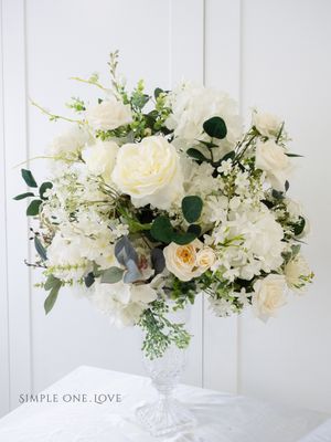 White Green Flower Arrangement (00199150WG)