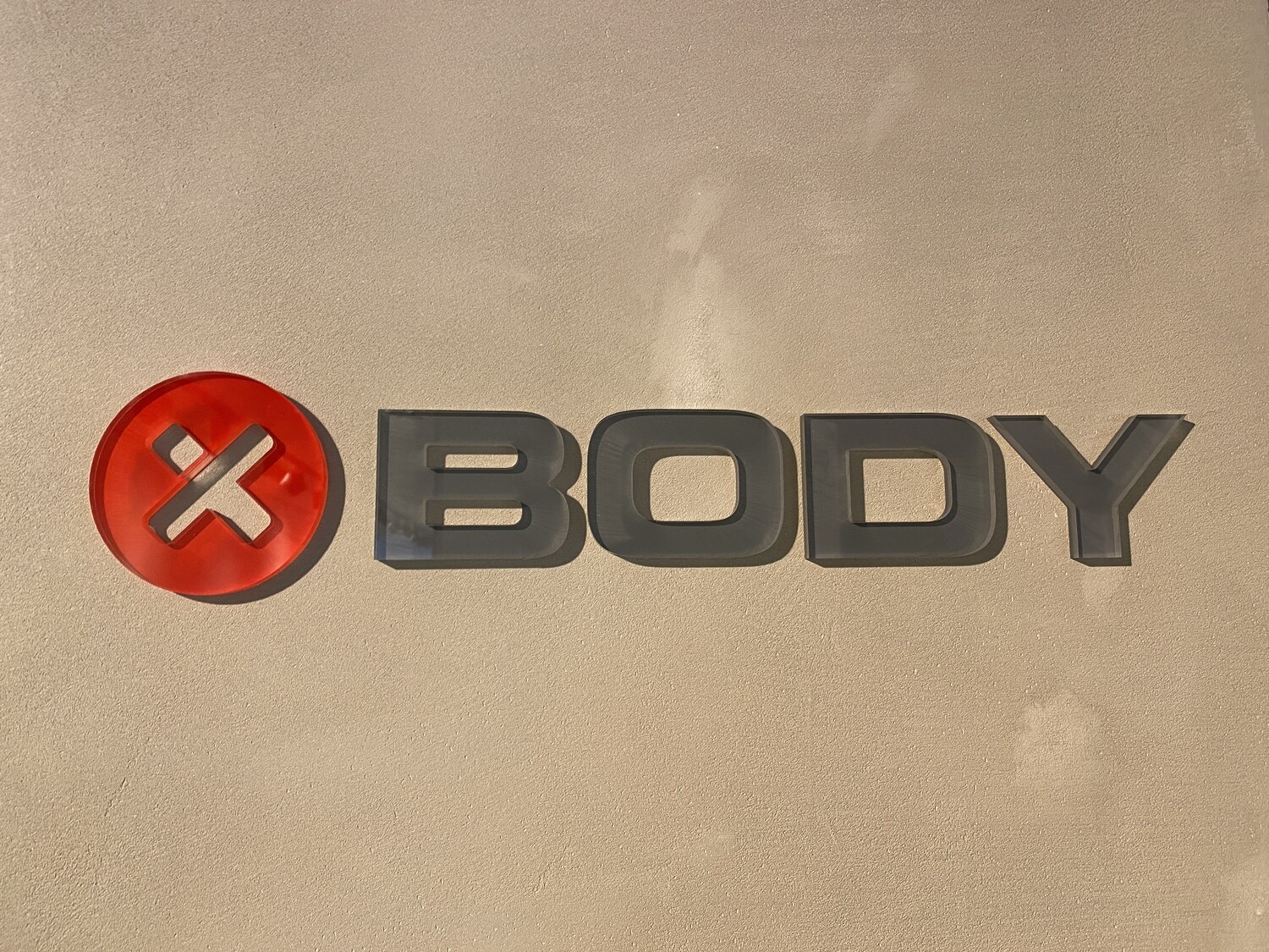 XBody logo acryl
