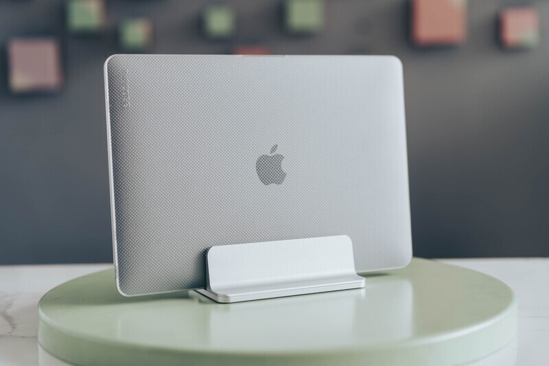 Soporte para laptop en vertical