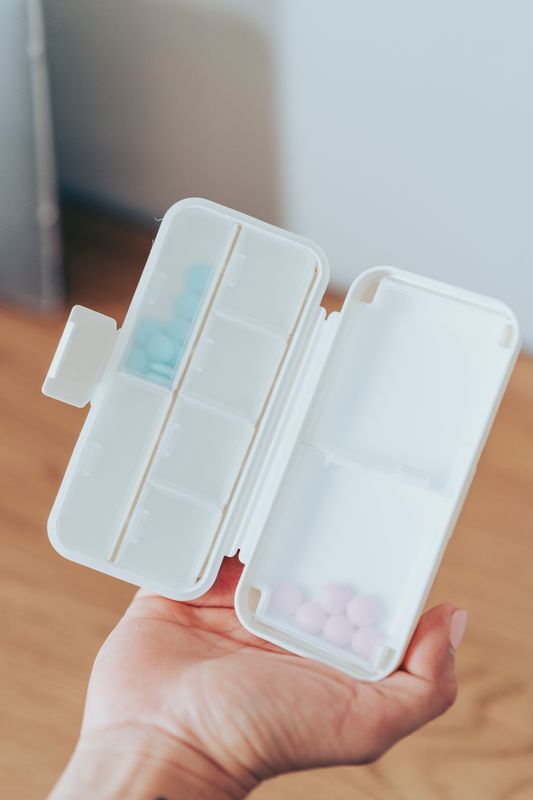 Pastillero blanco L