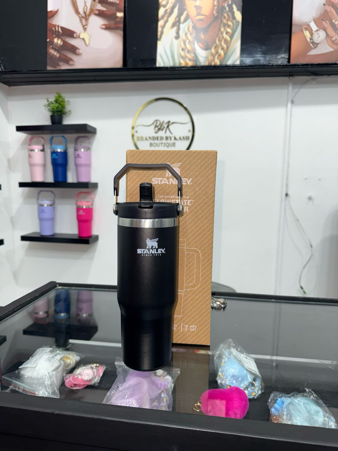 Black Flipper Stanley (30 oz)