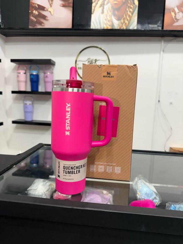Hot Pink Flipper Stanley (40 oz)