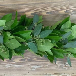 Salal and Seeded Eucalyptus Garland