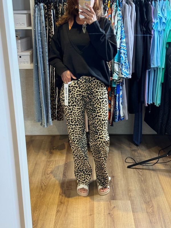 Leopard Jeans