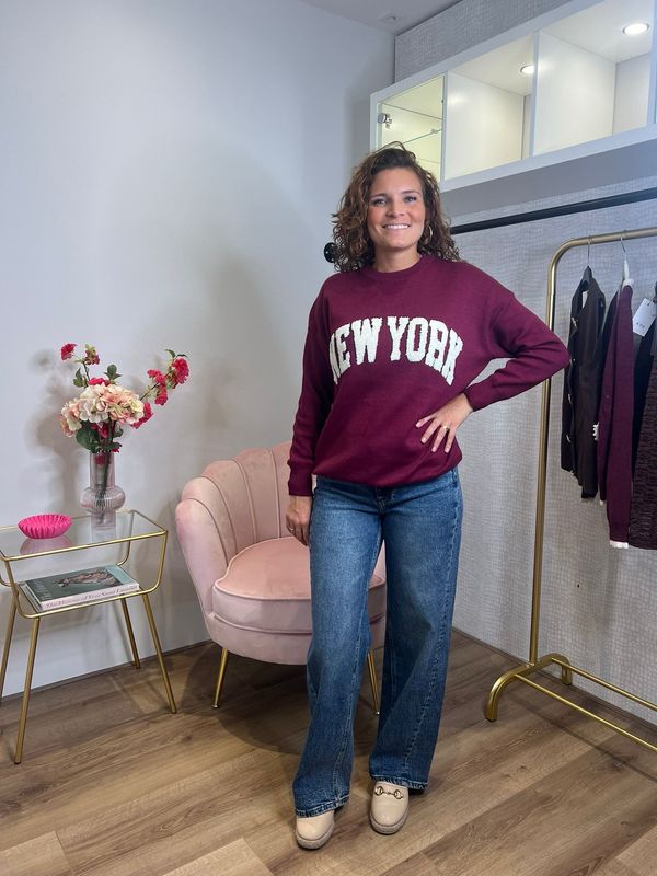 Burgundy new york sweater