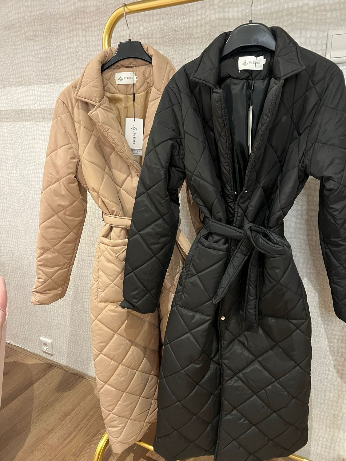 Geruite trenchcoat beige