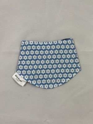 Halstuch hellblau mit Blumen gr. S Halstuch hellblau mit Blumen gr. S