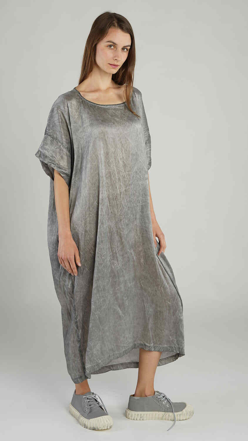 Crinkled Charcoal Oversized Kaftan Dress – Effortless Contemporary Drape