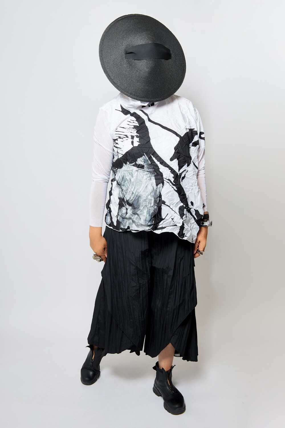 Abstract Print Crinkled Top – Artistic Urban Statement