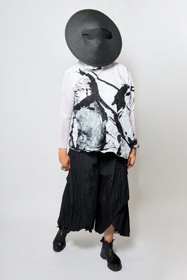 Abstract Print Crinkled Top – Artistic Urban Statement Abstract Print Crinkled Top – Artistic Urban Statement