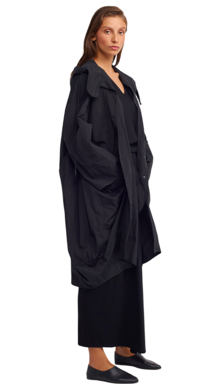 Relaxed V-Neck Tee – Casual Minimalist Essential