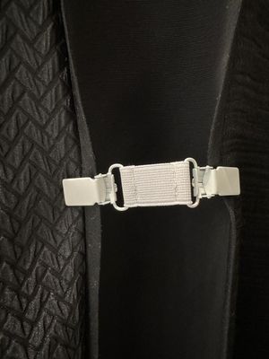 Versatile White Fabric Clips – Adjustable Styling Accessories