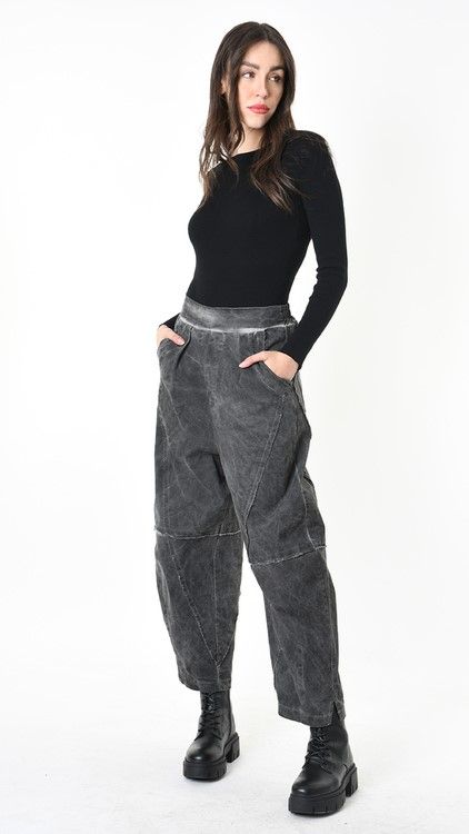 Distressed Cargo Pants – Structured Utility Streetwear