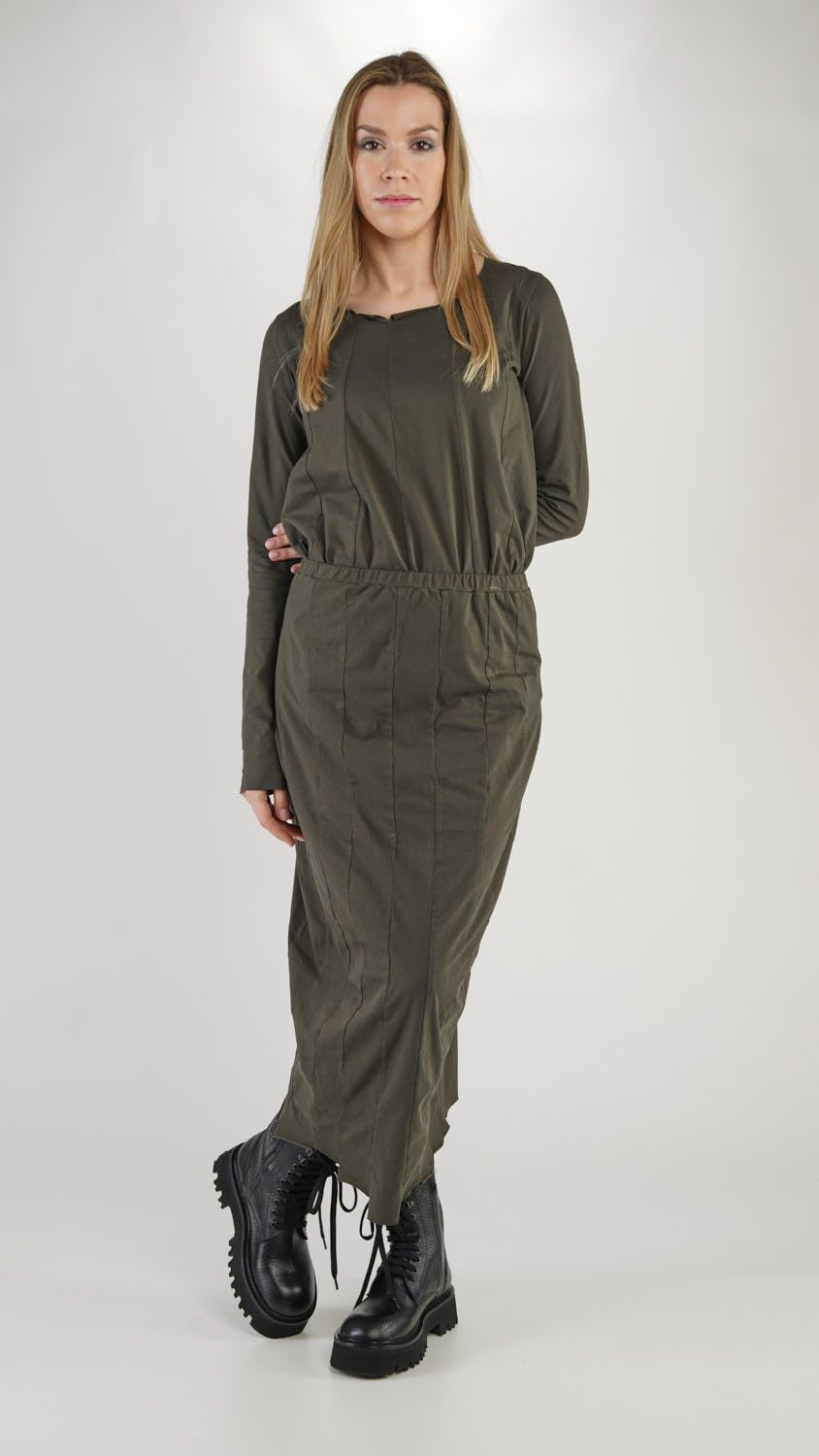 High Waist Midi Banana Skirt – Sleek Minimalist Silhouette