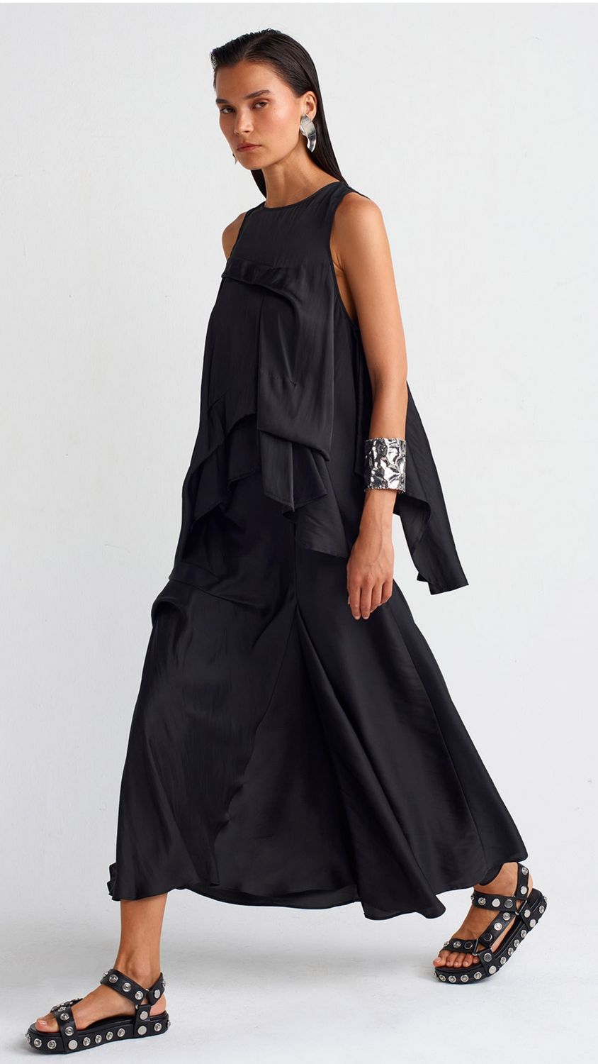 Draped Midi Skirt – Flowing Minimalist Silhouette