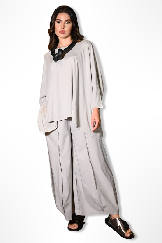 Relaxed Draped Tee – Casual Minimalist Streetwear Relaxed Draped Tee – Casual Minimalist Streetwear