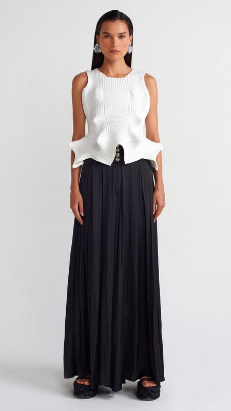 Sculpted Textured Peplum Top