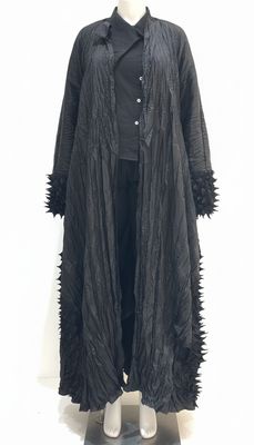Sculpted Texture Black Abaya with Crinkle Finish
