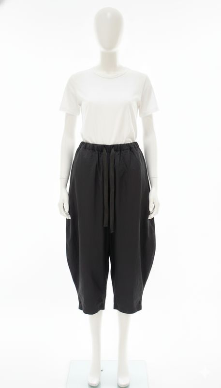 Black Sculpted Balloon Pants