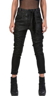 Tapered Pants with Tie Waist – Chic Casual Comfort