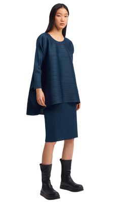 Pleated Textured Shirt – Modern Minimalist Layer