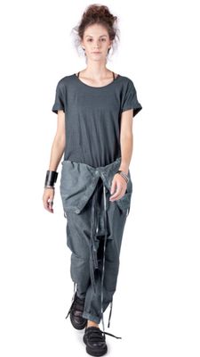 Relaxed Fit Rolled Sleeve Tee – Effortless Everyday Essential