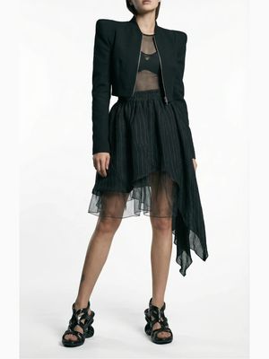 Asymmetric Skirt with Removable Mesh Underskirt – Versatile Layered Style