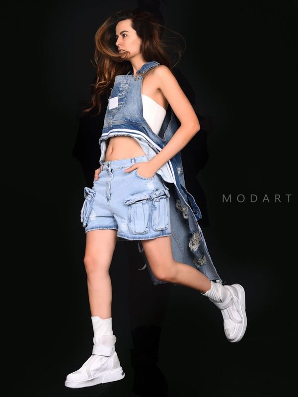 High-Top Futuristic Sneakers – Avant-Garde Urban Footwear