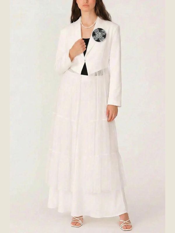 Black &amp; White Textured Brooch – Modern Monochrome Accessory