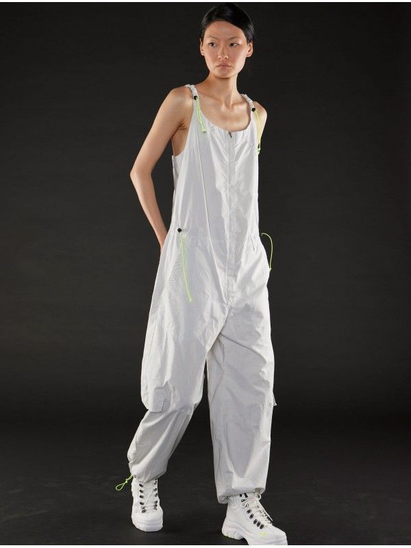 Minimalist Utility Jumpsuit – Sleek Urban Streetwear